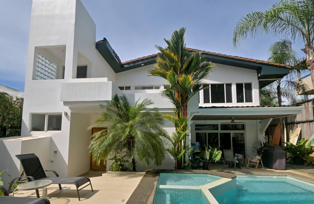 Casa Tropical Oasis - Kundenspezifische moderne Strandhaus mit eigenem Pool!