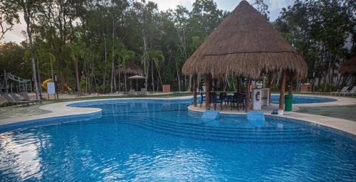 Casa Tucan. A contemporary holiday or work nest