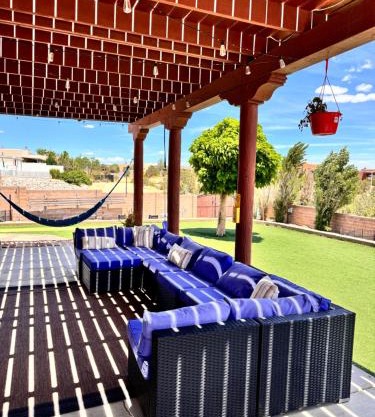 Casa Uva Beautiful Family Retreat with pool and views