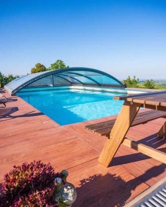CASA VACANZA CON PISCINA,AREA GIOCHI BAMBINI.