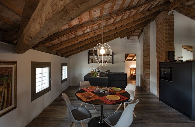 CASA VACANZA IL RE DELLA CANTINA "MANSARDA MARCELLA"