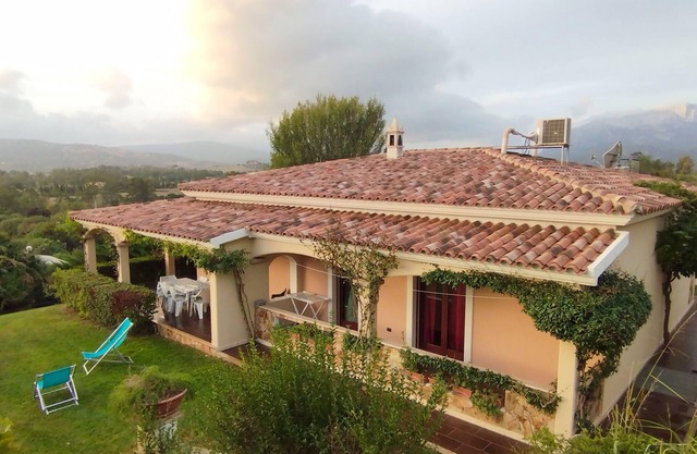 casa vacanze con giardino e zona barbecue,3 camere letto,1 km dal mare