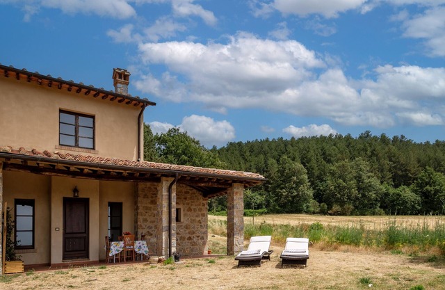 Agriturismo Melograno Poderone mit Terrasse, gemeinschaftlich genutztem Pool und WLAN