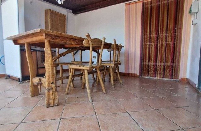 Casa Vacanze, Stile Campidanese con Tocchi Moderni, a 10 min dal Mare