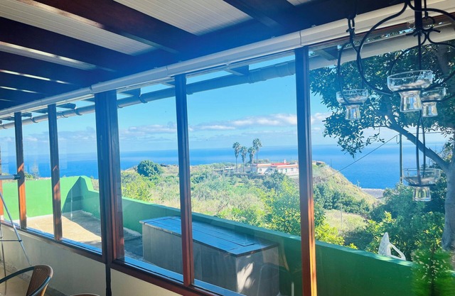 Casa Verde, a Canarian stone house with fantastic sea views & garden