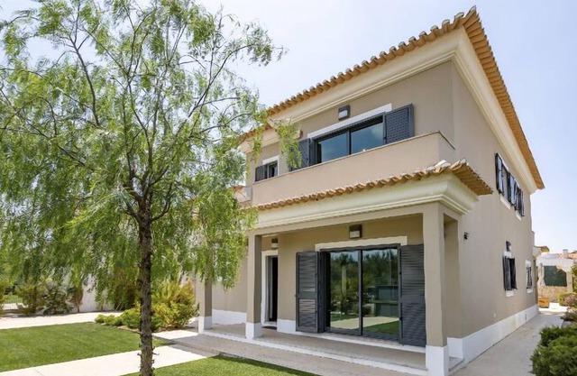 Casa Vida Serena : Be Inspired. Work. Relax. Explore.