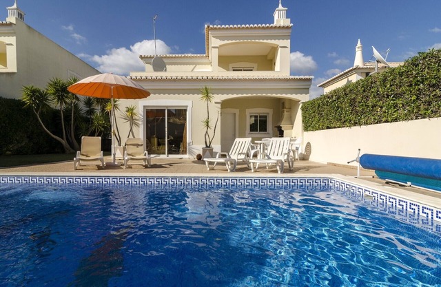 Casa Winnie, 2 Schlafzimmer Villa mit Pool in herrlicher Lage, Lagos. 6405 / AL