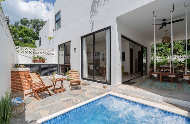 Casa Yanen For 6 Private Jacuzzi & Parking walk distance Restaurants