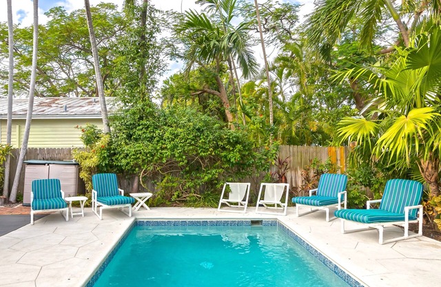 ~ CASABLANCA ~ Wunderschönes Ferienhaus mit privatem Pool, Parkplatz & Tonnen von Sonne!