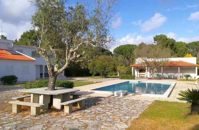 CASAL DO CHOUPELO Bauernhof mit Pool, Grillplatz, Spielzimmer und Land