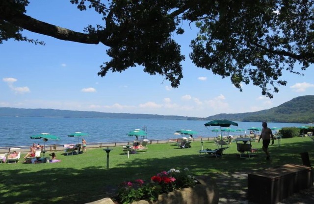 Ferienhaus Casale Ai Noccioli (LVC165) in Lago di Vico - 17 Personen, 8 Schlafzimmer