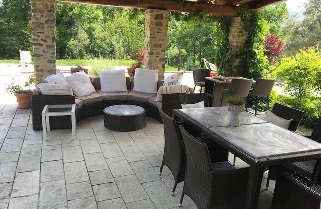 Casale del Pozzo Villa with Pool-Fosdinovo borgo of Pulica