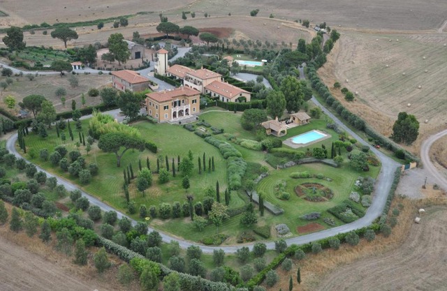Casale DI Tormaggiore Villa And Country Suites