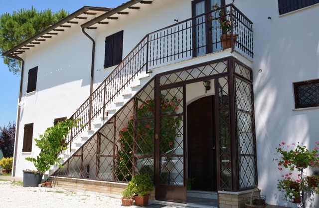 Casale Fusco Country House ist eine schöne Farm Hotel auf dem Hügel von Spoleto