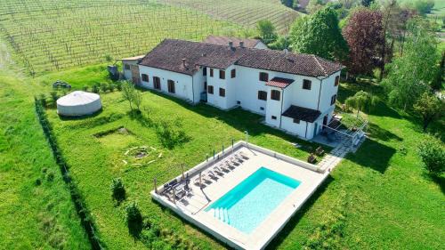 Casale Gioia, country villa with private pool for families and groups in the unesco area