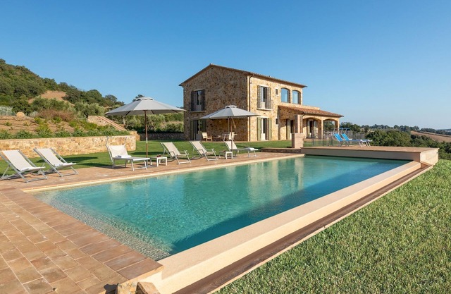 Casale Grottini 8, Emma Villas