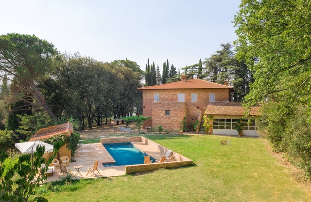 Casale il Rondò, entire property with pool, private park, Città della Pieve