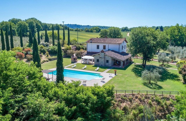 Casale La Splendida 10, Emma Villas