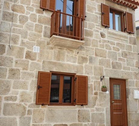CASAS BEM HAJA Praça e Oliveira