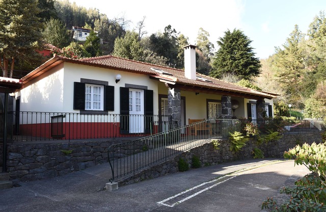 Casas de Pedra - Genießen Sie eine ländliche Atmosphäre mit allen Einrichtungen eines Hotels.