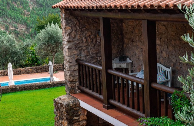 Casas Do Favacal - a traditional Xisto house