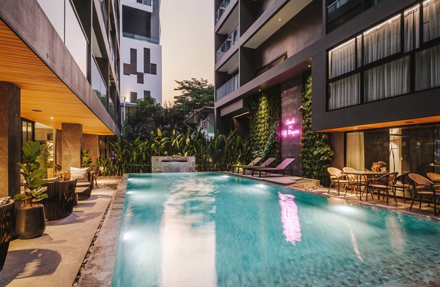 Cascade Hotel Bangkok