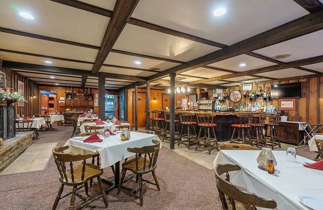 Cascade Inn