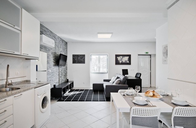 Cascais Beach Villa I (C115)