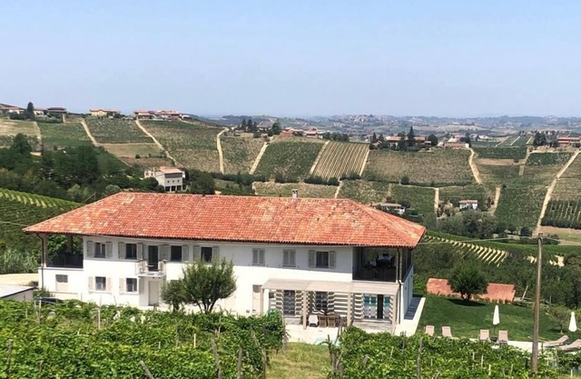 Cascina Canelli - Apt. Alba, Cascina Canelli - Apt. Alba