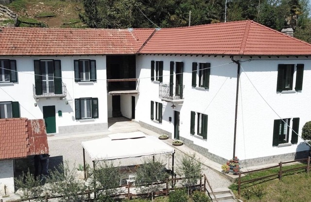 "Cascina Riva" la tua casa vacanze sulle sponde del Lago Maggiore