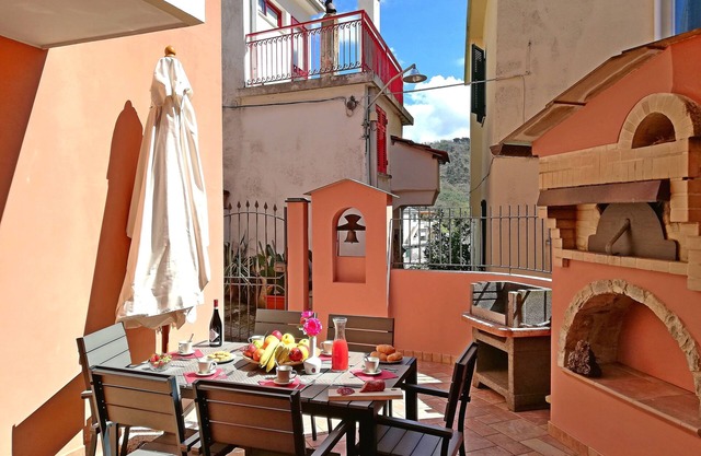 Case Vacanze Borgo Faraldi - La Bottega del Fabbro