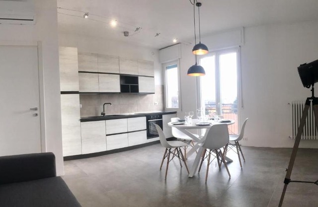 CaseOspitali - Casa Lumiere, bilocale panoramico e luminoso - piano 3 NO ascensore