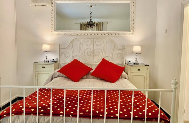 Casetta Ambretta, A quiet boutique loft in the heart of historic village