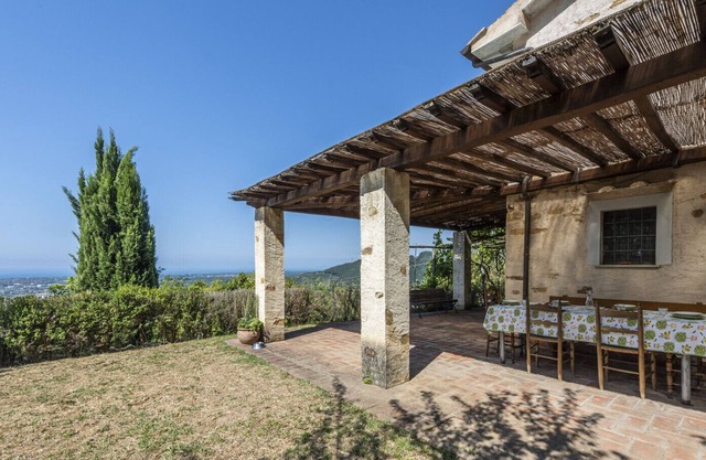 Casina di Ripa - Lovely house with private garden in the Upper Versilia area