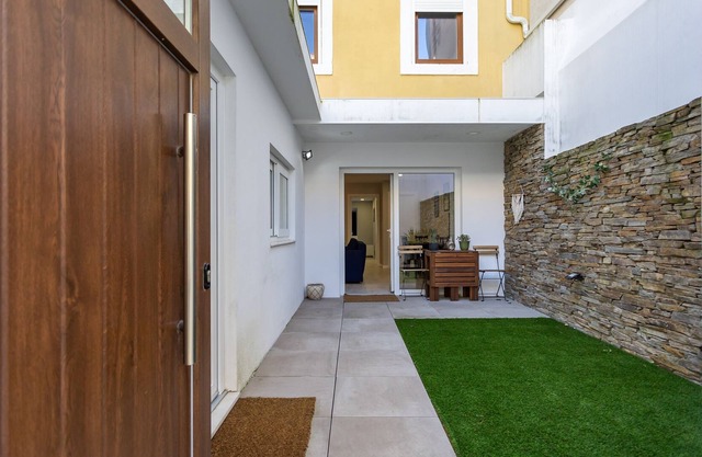 CASINHA DA BAIA - Townhouse with patio in Seixal