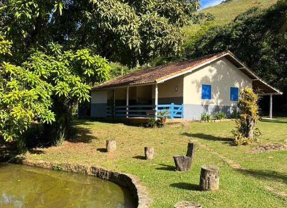 Casinha de Campo com Lago Sítio Luar do Sertão