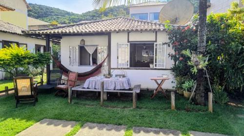 Casinhas do Peró Refúgio com Jardim e WiFi Rápido