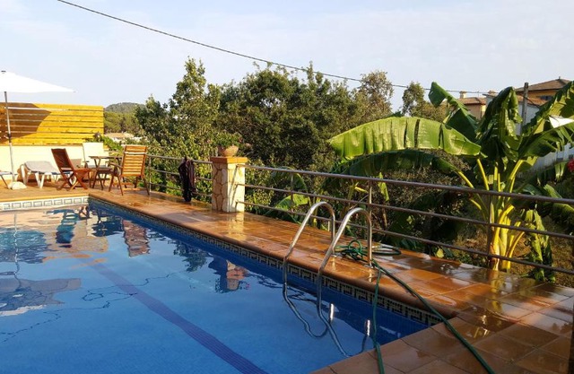 Casita con piscina y barbacoa privada