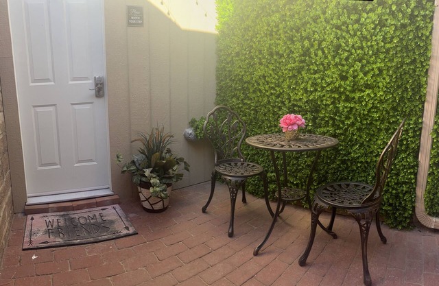 Casita! Fully functional kitchen and bathroom!