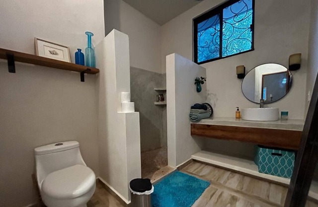 Casita Hermosa y Cómoda en la Selva Caribeña!!