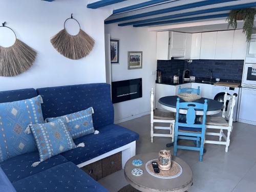 Casita pescadores recién reformada frente al mar