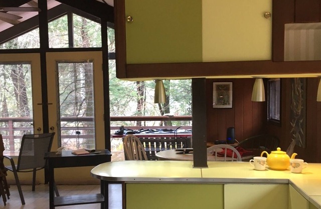 CASITA TRANQUILA nestled in the Catskill Forest minutes from Phoenicia