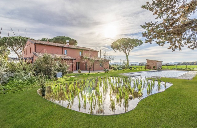 Casolare Clara with a beautiful Bio-Lake