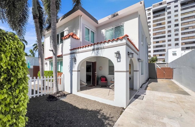 Casona 1 | Modern House Near Ocean Park