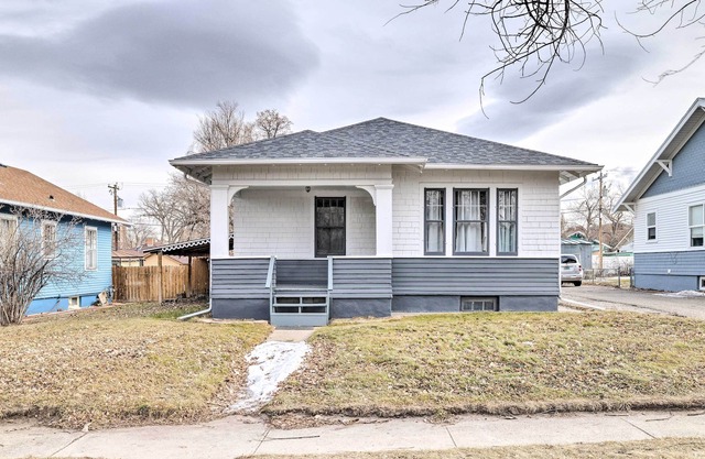 Casper Home: Walk to Washington Park!