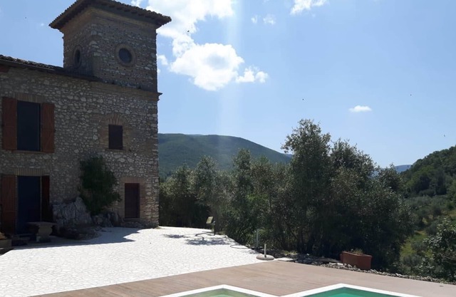 Casperia: 'La Palombara di Casperia', wunderschönes Bauernhaus aus Stein mit Panoramapool