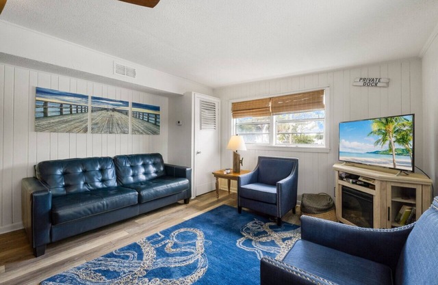 Castaway Cottage|Laguna Beach|Pet Friendly|Steps to Beach