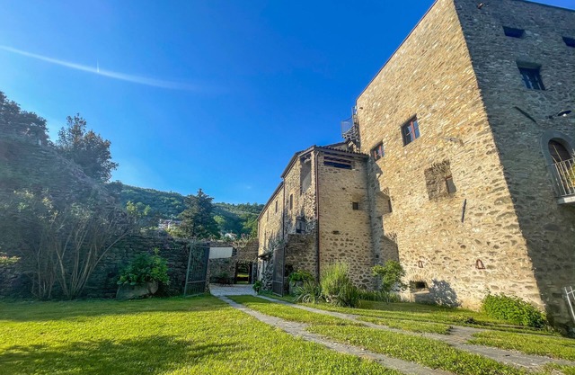 CASTEL DEL PIANO- Exclusive Castel with Pool