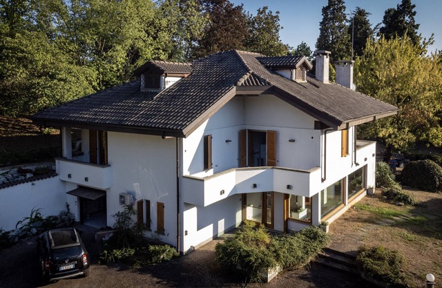 Castelleto Monferrato Villa with Private Pool and Tennis Court in Wine Region