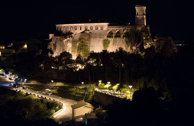 Castello Di Caccuri Suites
